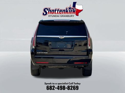 Used 2020 Cadillac Escalade Platinum AWD/4WD image 7