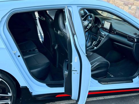 Used 2021 Hyundai Veloster N image 12