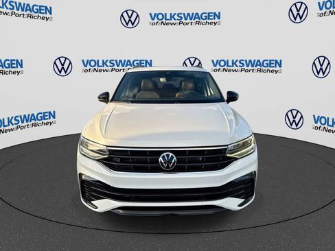 Used 2023 Volkswagen Tiguan SE R-Line FWD image 17