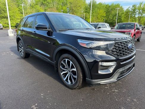 Used 2022 Ford Explorer ST-Line w/ Class IV Trailer Tow Package AWD/4WD image 3