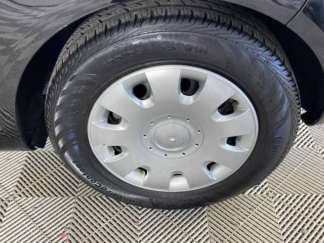Used 2007 Volkswagen Rabbit 2-Door FWD image 17