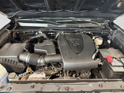 Used 2023 Toyota Tacoma SR AWD/4WD image 24