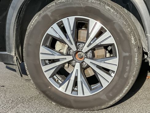 Used 2023 Nissan Rogue SV image 26