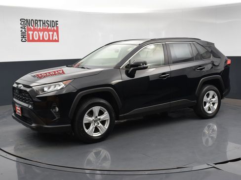 Used 2019 Toyota RAV4 XLE image 8