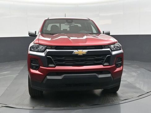 Used 2024 Chevrolet Colorado LT w/ LT Convenience Package II image 9