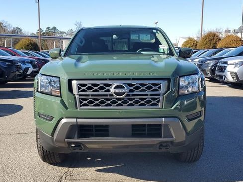 Used 2022 Nissan Frontier SV w/ Technology Package image 2