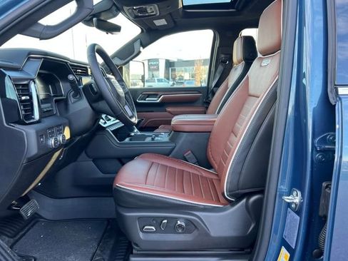 New 2025 GMC Sierra 2500 Denali Ultimate w/ Max Trailering Package image 11