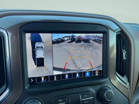 Used 2023 Chevrolet Silverado 2500 High Country w/ Z71 Off-Road Package AWD/4WD image 12