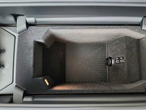 Used 2024 BMW 740i image 51