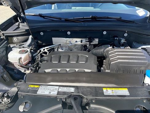 Used 2025 Volkswagen Atlas SE AWD/4WD image 30