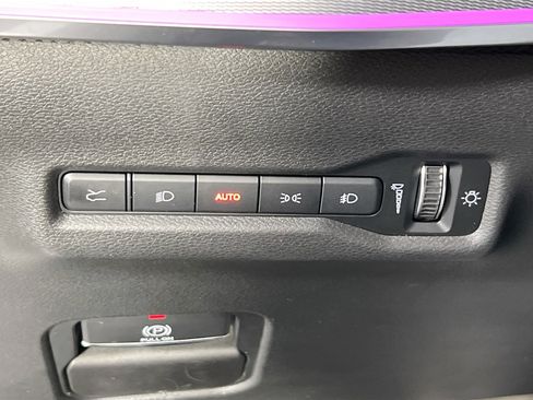 Used 2024 Jeep Wagoneer Launch Edition image 10