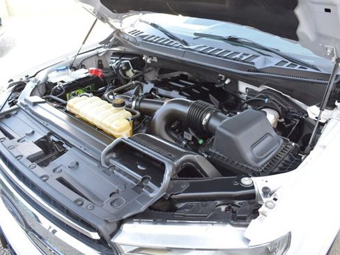 Used 2020 Ford F150 XLT w/ Equipment Group 302A Luxury AWD/4WD image 32
