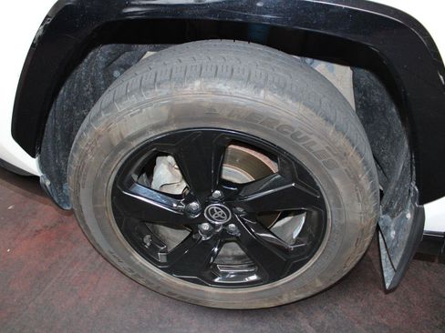 Used 2020 Toyota RAV4 XSE AWD/4WD image 13