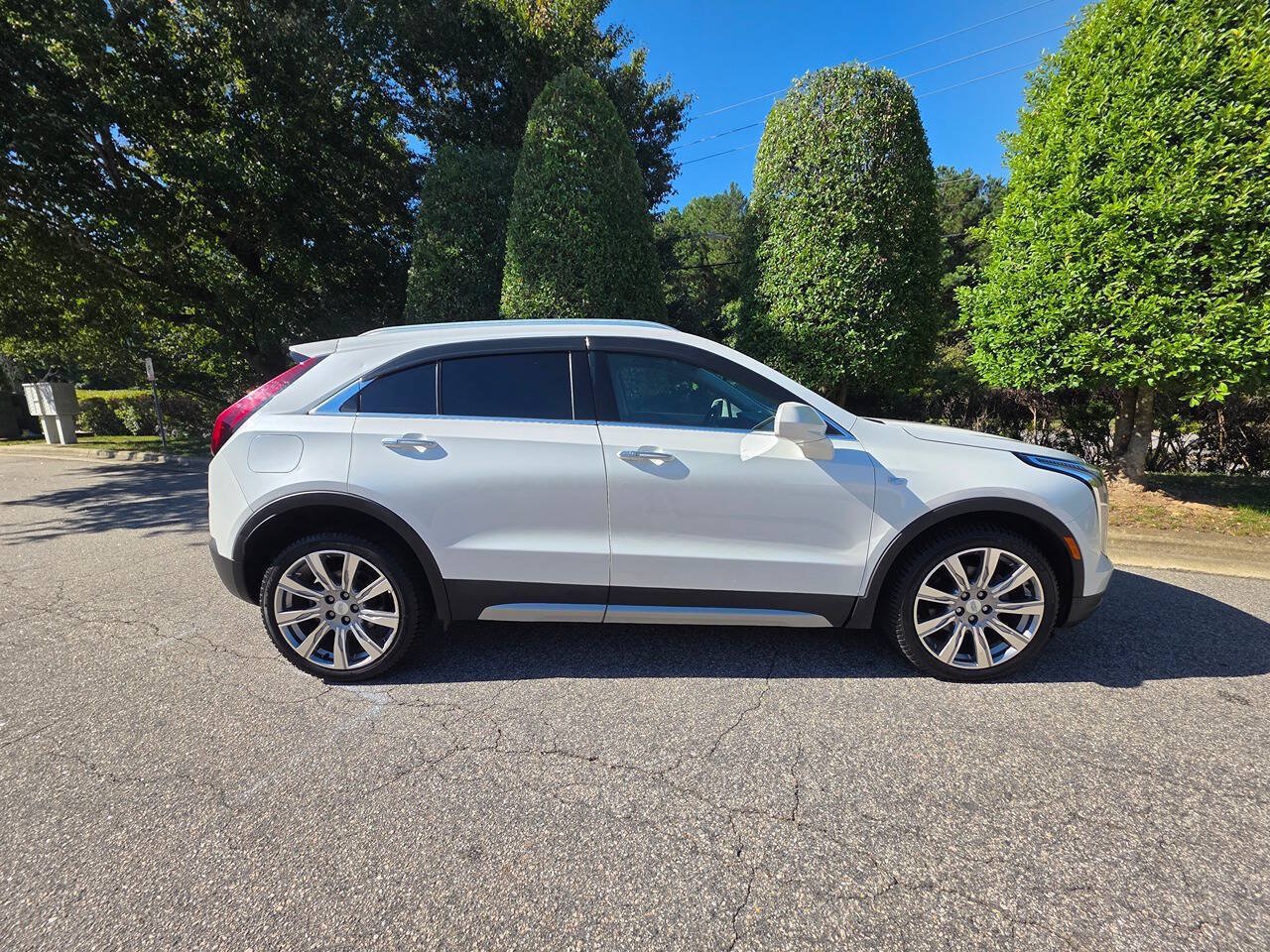 Used 2019 Cadillac XT4 Premium Luxury w/ Driver Awareness Package FWD image 6