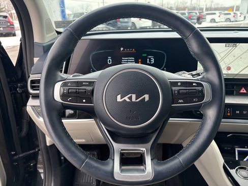 Used 2023 Kia Sportage EX image 19