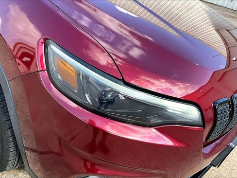 Used 2021 Jeep Cherokee Latitude Plus image 24