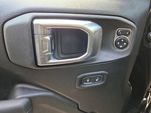 New 2025 Jeep Gladiator Mojave w/ Steel Bumper Group image 13