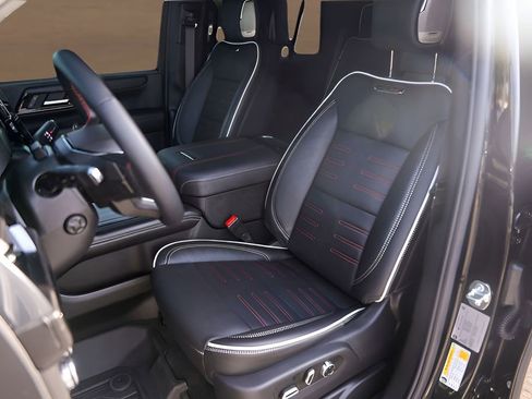 Used 2025 GMC Yukon AT4 Ultimate AWD/4WD image 10