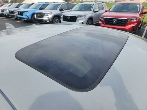 Used 2025 Honda Accord Touring image 11