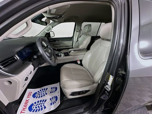 Used 2022 Jeep Wagoneer Series II image 29