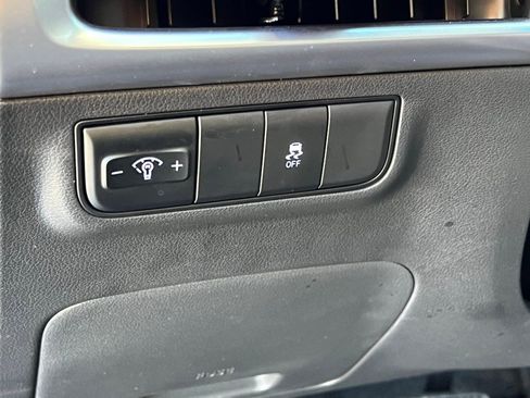 Certified 2025 Hyundai Tucson SE image 25