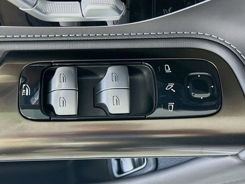 New 2026 Mercedes-Benz SL 63 AMG 4MATIC image 18