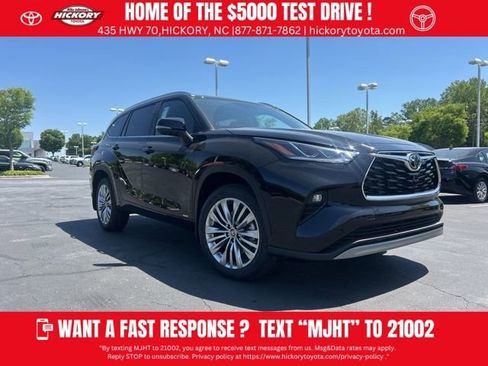 New 2026 Toyota Highlander Platinum AWD/4WD image 1