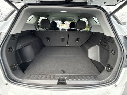 Certified 2023 GMC Terrain SLE w/ Driver Convenience Package FWD image 24