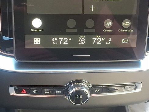 New 2026 Volvo XC90 B6 Plus w/ Protection Package Premier image 9