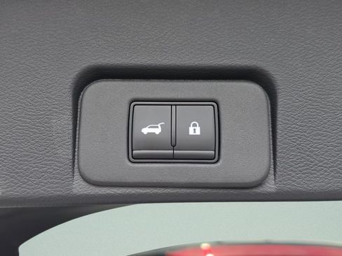 Used 2025 Nissan Rogue Platinum w/ Platinum Premium Package AWD/4WD image 21