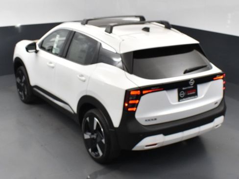 New 2026 Nissan Kicks SR w/ SR Premium Package FWD image 49