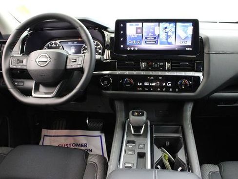 Certified 2026 Nissan Pathfinder SV FWD image 9