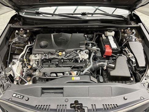 Used 2021 Toyota Camry SE w/ Convenience Package FWD image 23