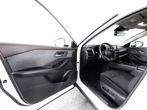 Used 2023 Nissan Rogue SV AWD/4WD image 21