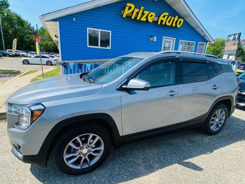 Used 2023 GMC Terrain SLT AWD/4WD image 1