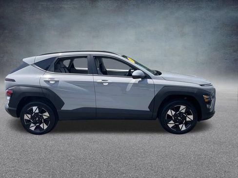 Used 2025 Hyundai Kona SEL AWD/4WD image 5
