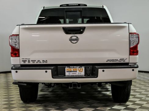Used 2019 Nissan Titan PRO-4X w/ Pro-4x Convenience Package AWD/4WD image 7