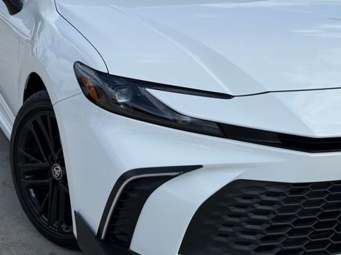 Used 2026 Toyota Camry SE w/ Convenience Package image 2