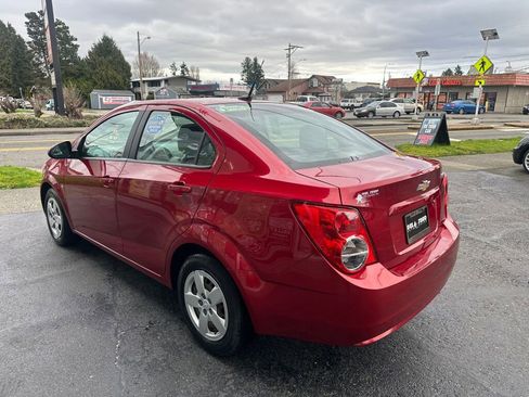 Used 2013 Chevrolet Sonic LS image 7