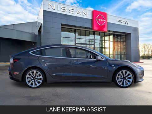 Used 2018 Tesla Model 3 Long Range image 7