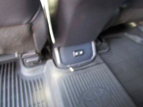 Used 2021 Toyota Highlander XSE AWD/4WD image 21