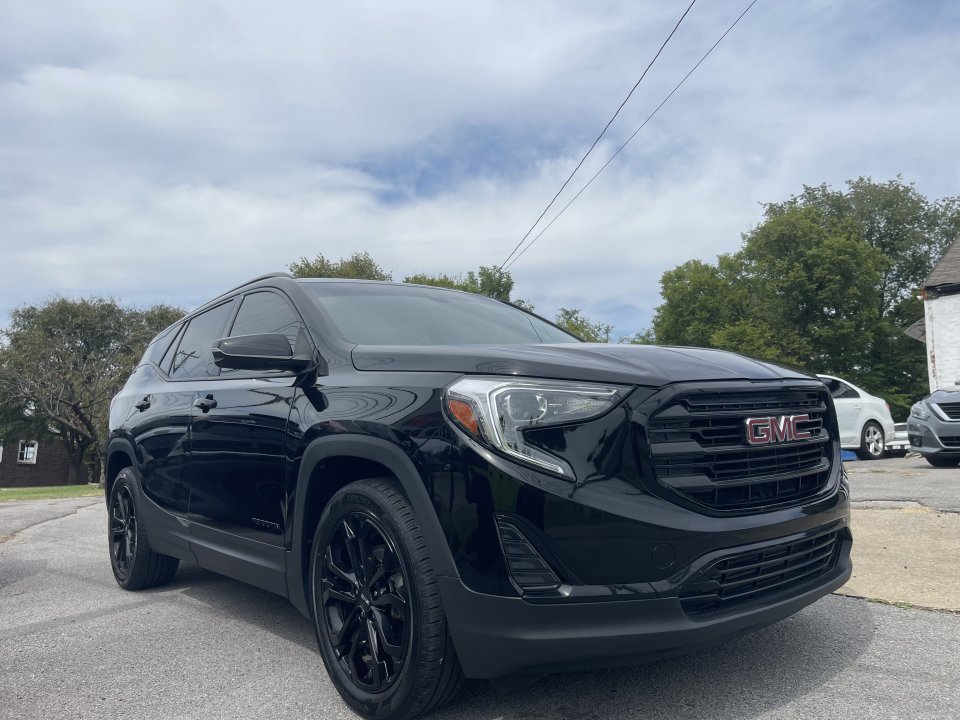 Used 2021 GMC Terrain SLE w/ Driver Convenience Package FWD image 3