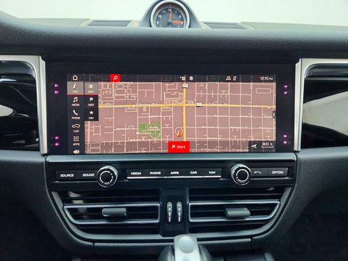 Used 2019 Porsche Macan AWD/4WD image 19
