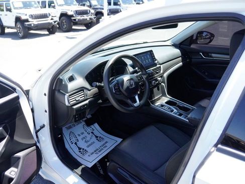 Used 2021 Honda Accord Hybrid image 18