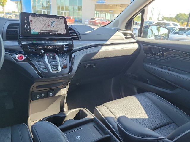 Certified 2025 Honda Odyssey Elite image 32