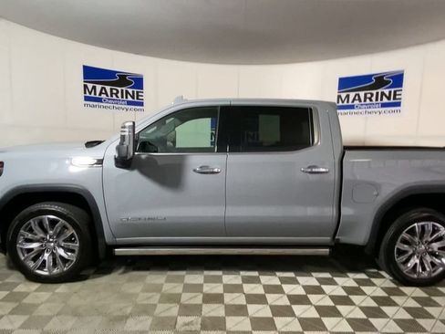 Used 2025 GMC Sierra 1500 Denali w/ Denali Reserve Package AWD/4WD image 7