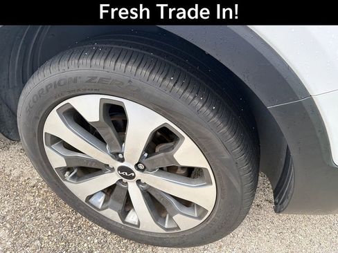 Used 2022 Kia Telluride EX w/ EX Premium Package FWD image 6