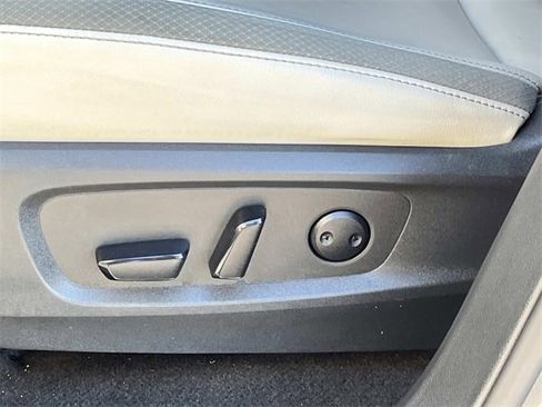 Used 2023 Nissan Pathfinder SL image 23