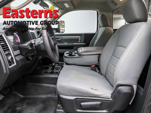 Used 2018 RAM 3500 Tradesman w/ Chrome Appearance Group image 14