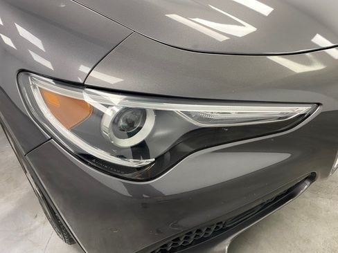 Used 2019 Alfa Romeo Stelvio Ti AWD/4WD image 8